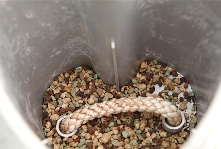 Einblatt - Einpflanzen in ein Gefäß (3) Einblatt - Einpflanzen in ein Gefäß (3)