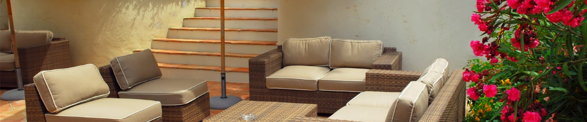 bigstock-Patio-Of-A-Villa-2781268 (Groß) bigstock-Patio-Of-A-Villa-2781268 (Groß)