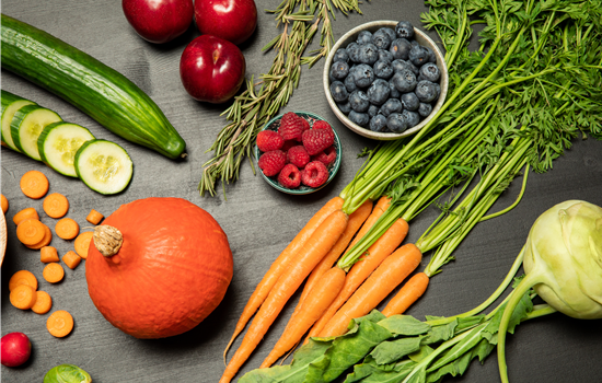 Alles für den Naschgarten im Sommer Alles für den Naschgarten im Sommer