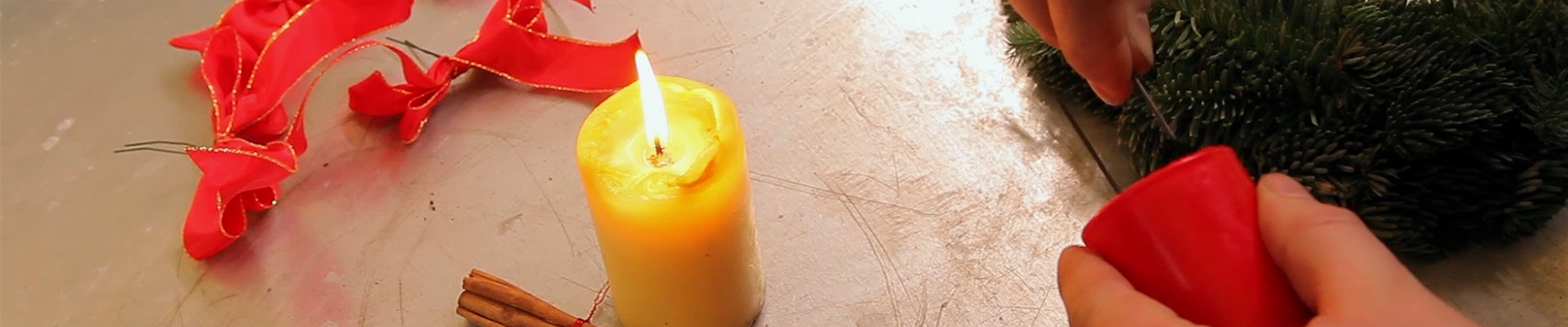 Dekoration - Anfertigen eines Weihnachtskranzes (thumbnail)