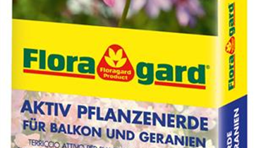 Torfreduzierte Spezialerde für die Bepflanzung von Kübel und Balkonkästen mit Geranien und anderen Sommerblumen